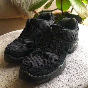 bloch evolution dance sneaker